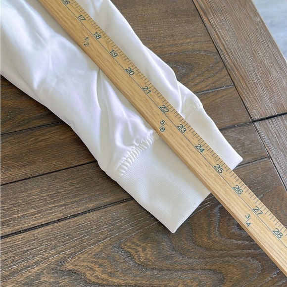 Hollister Men's Light Blue and White Windbreaker size M - Picture 5 of 6